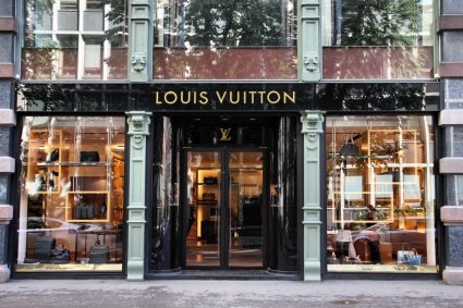 Louis Vuitton anunció donación de un millón de euros para los niños en Ucrania