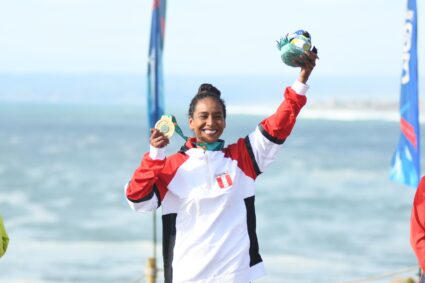 Orgullo peruano: La surfista peruana Mafer Reyes ganó una medalla de oro en los Panamericanos 2023 